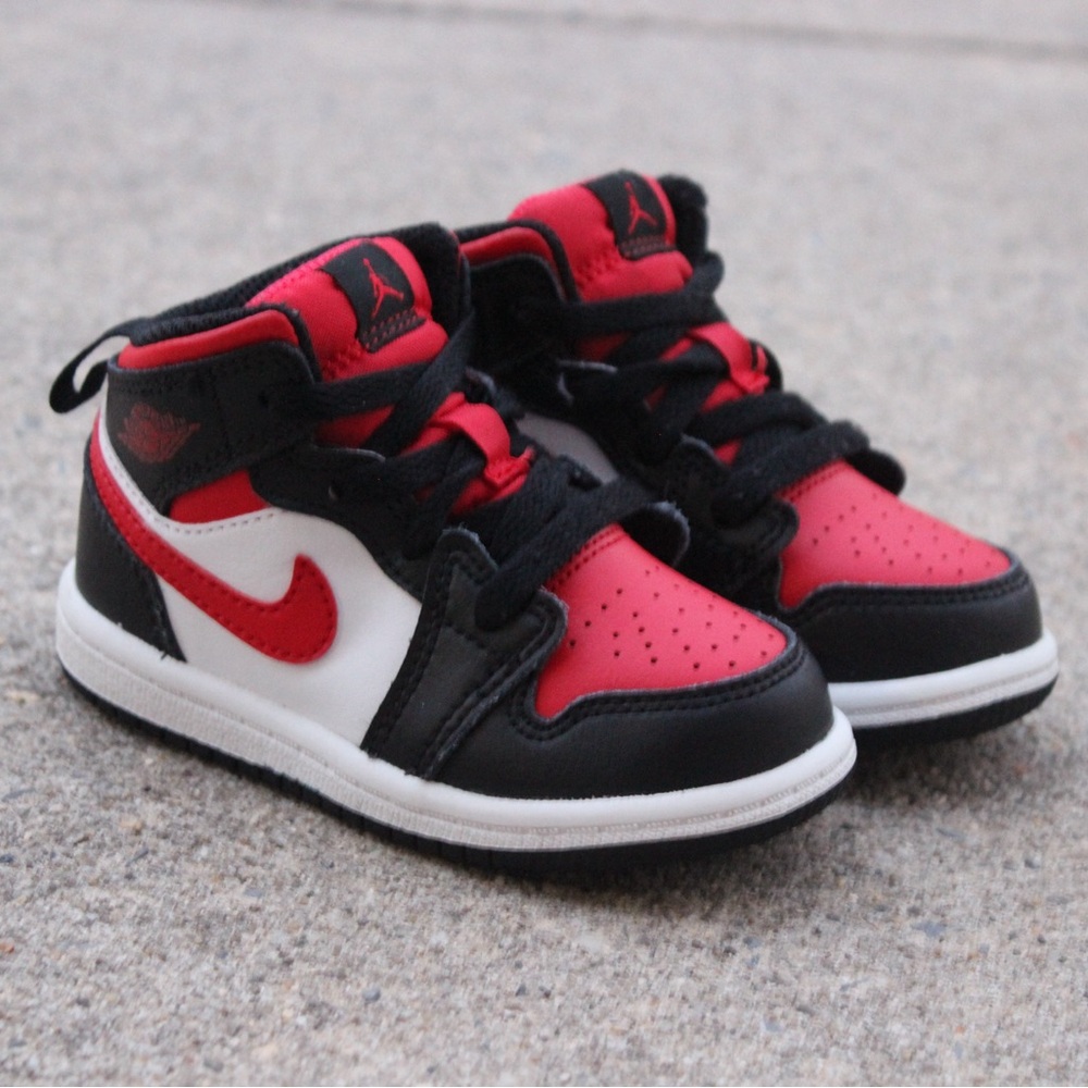 Jordan Retro 1 Red/Black/White Hi Top Little Kids Sneaker Sz 6C